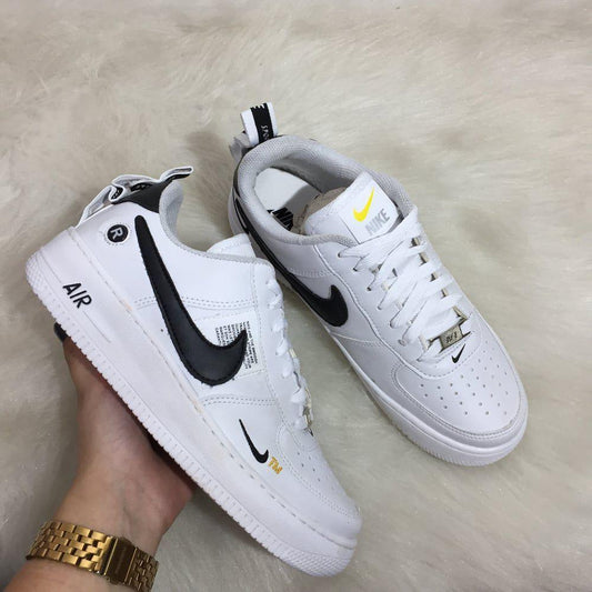 Nike TM sintético branco